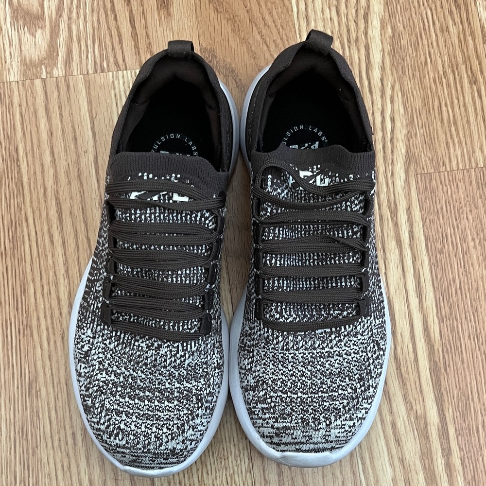 APL Women’s Techloom Breeze in Chocolate Brown